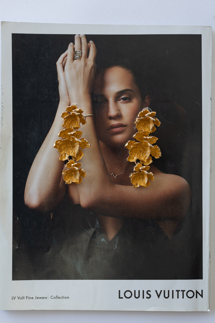 gold flower earrings