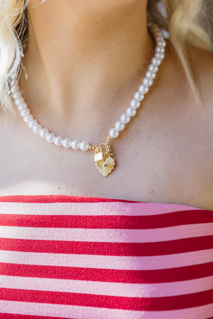 Pearly Girl Necklace