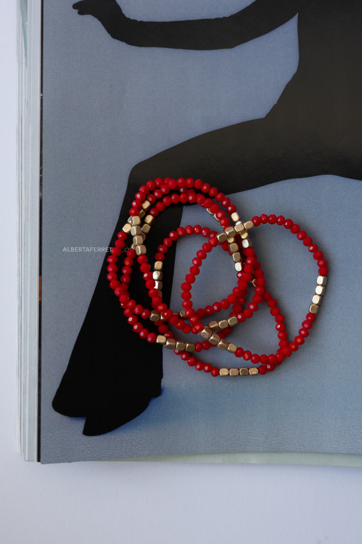 red bracelet set