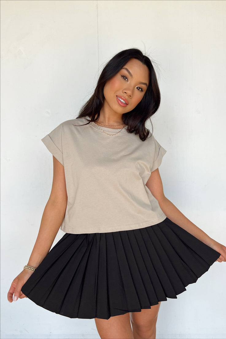 no dress pleated skirt No Dress Pleated Mini Skirt And Flared Jeans Set