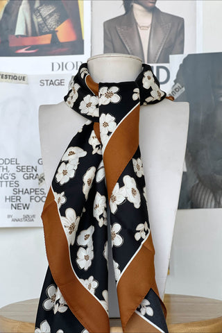 Louis Vuitton Silk Choker Scarf in Black For Sale at 1stDibs