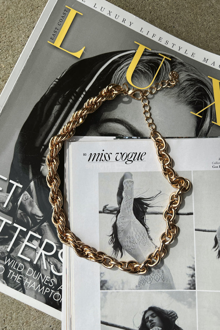 gold chain twist necklace