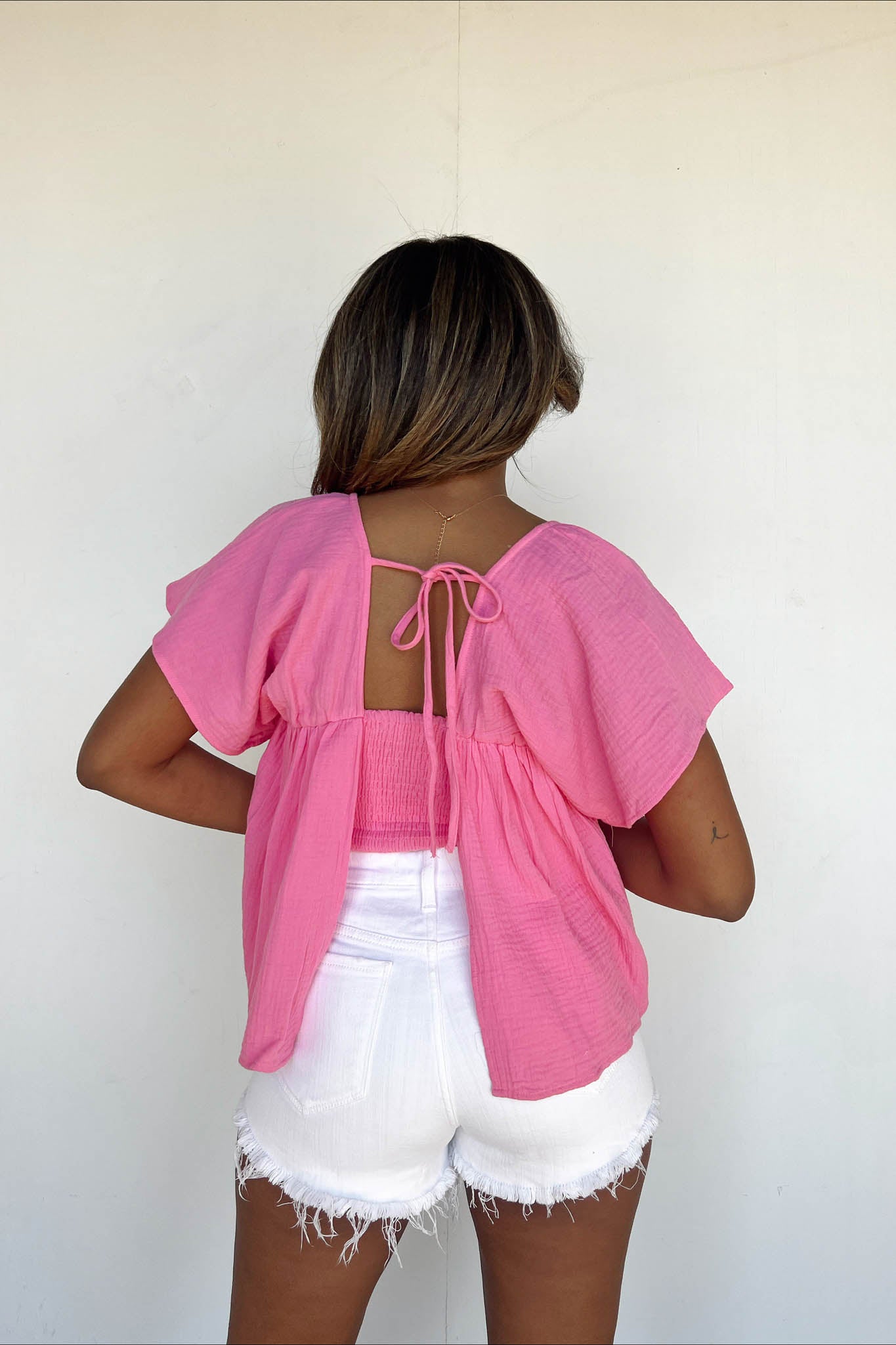 pink flowy top