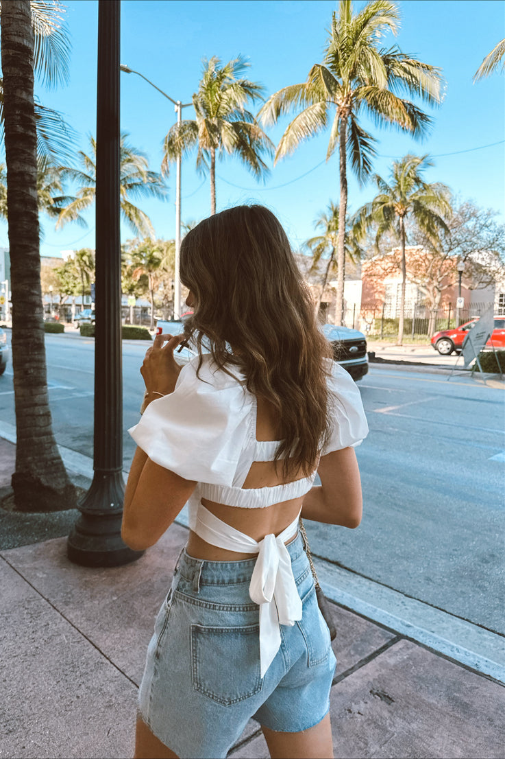 white cropped puff sleeve top